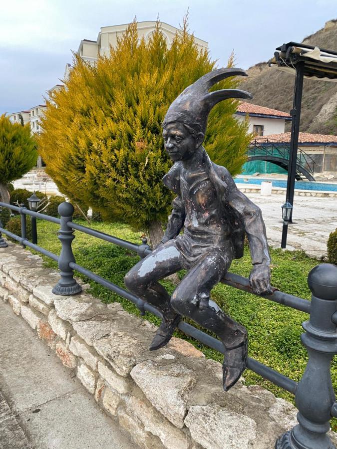 Supreme Danieli - Holiday Apartment By The Sea Balchik Exterior foto